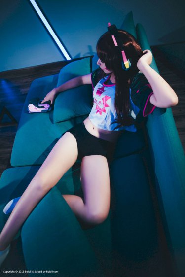 林弯弯和依依